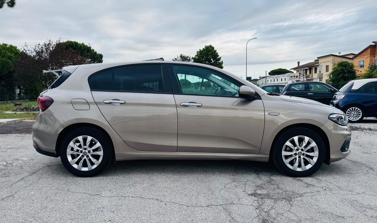 Fiat Tipo 1.4 5 porte Lounge 95 cv