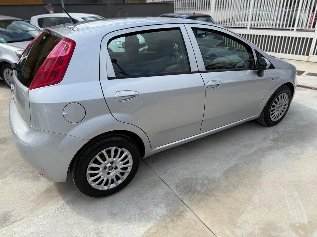 Fiat Punto 1.3 MJT II S&S 95 CV 5 porte Street