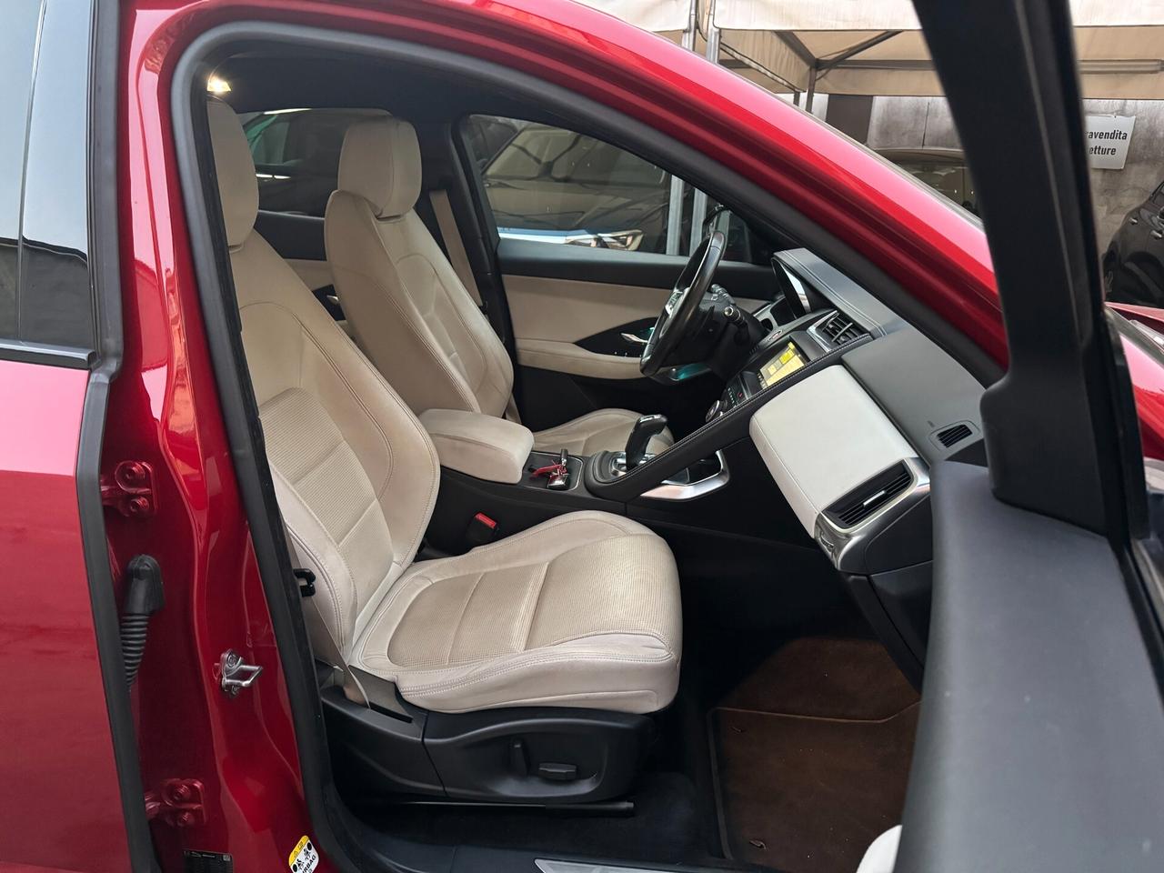 Jaguar E-Pace 2.0 AWD aut. R-Dynamic S