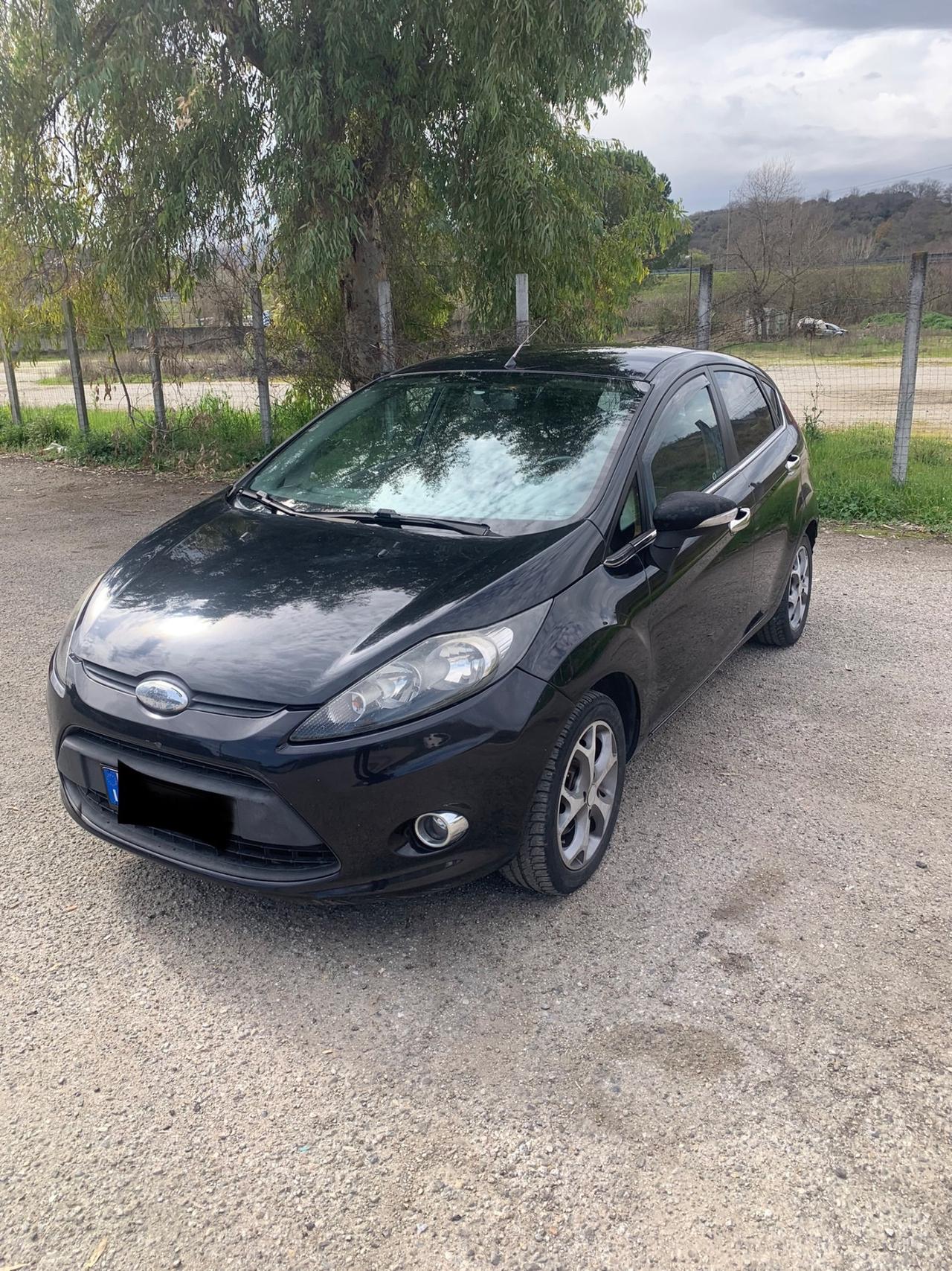 Ford Fiesta 1.4 5 porte Bz.- GPL Titanium