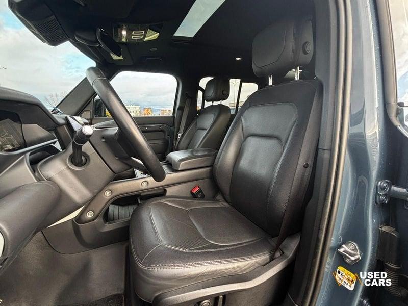 Land Rover Defender 3.0D I6 250 110 X-Dynamic SE AWD auto.