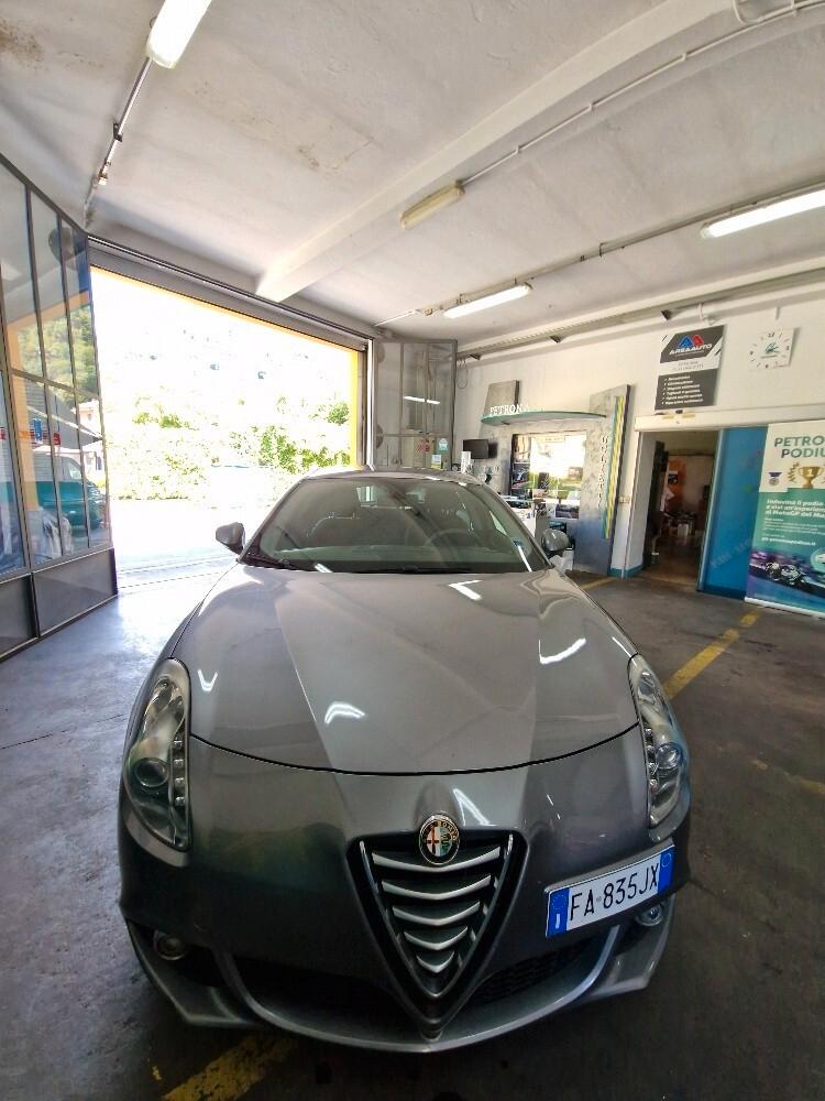 Alfa Romeo Giulietta 1.6 JTDm-2 105 CV Exclusive