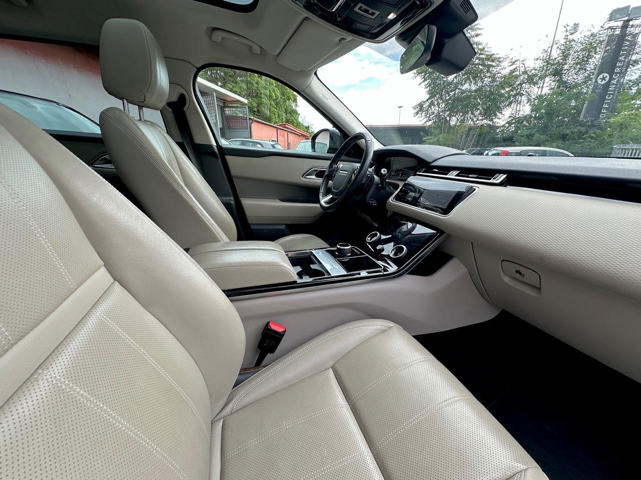 Land Rover Range Velar 2.0 TD4 180 CV R-Dynamic Full Black Pack Service Permute Rate Garanzia