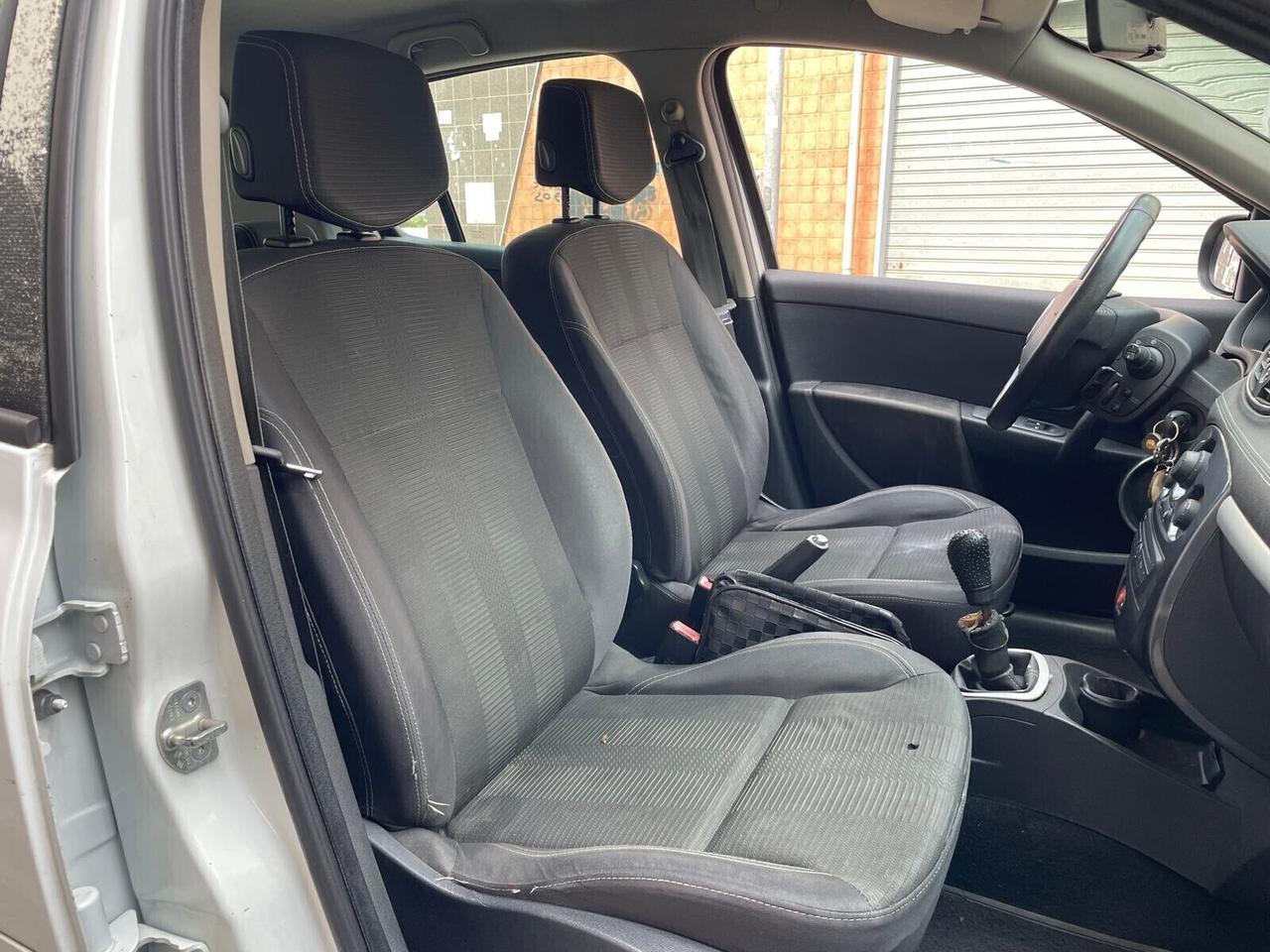 Renault Clio 1.2 16V 5 porte Confort