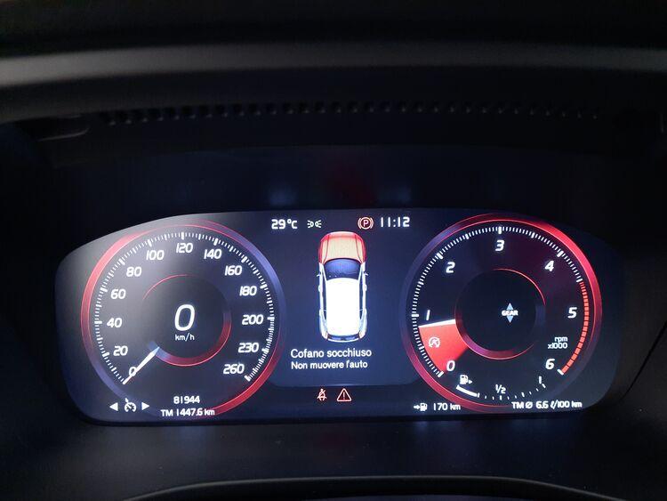 Volvo XC40 D3 Momentum Pro BR332023 2.0 Diesel 150CV