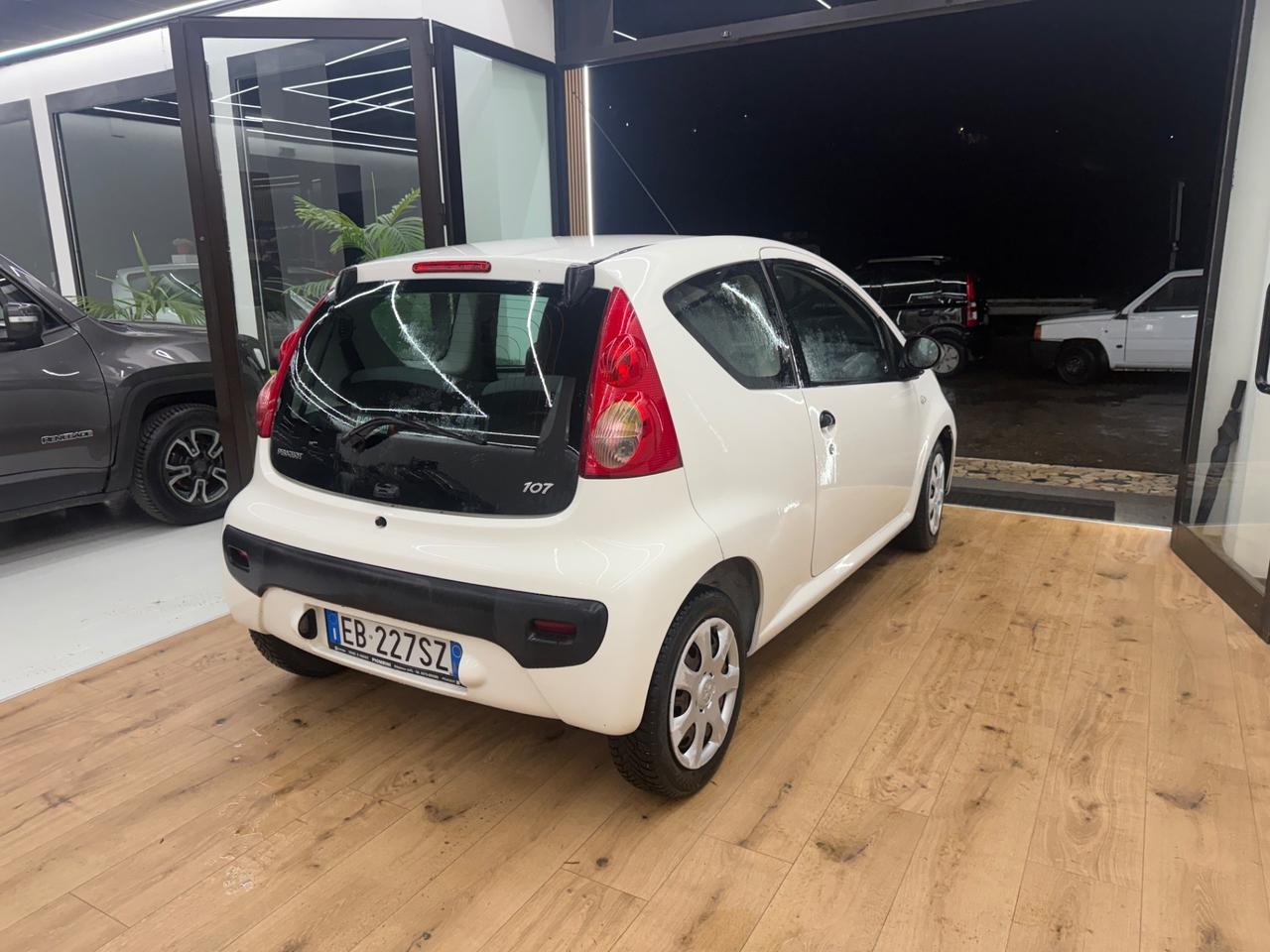 Peugeot 107 1.0 68CV 3p. Desir