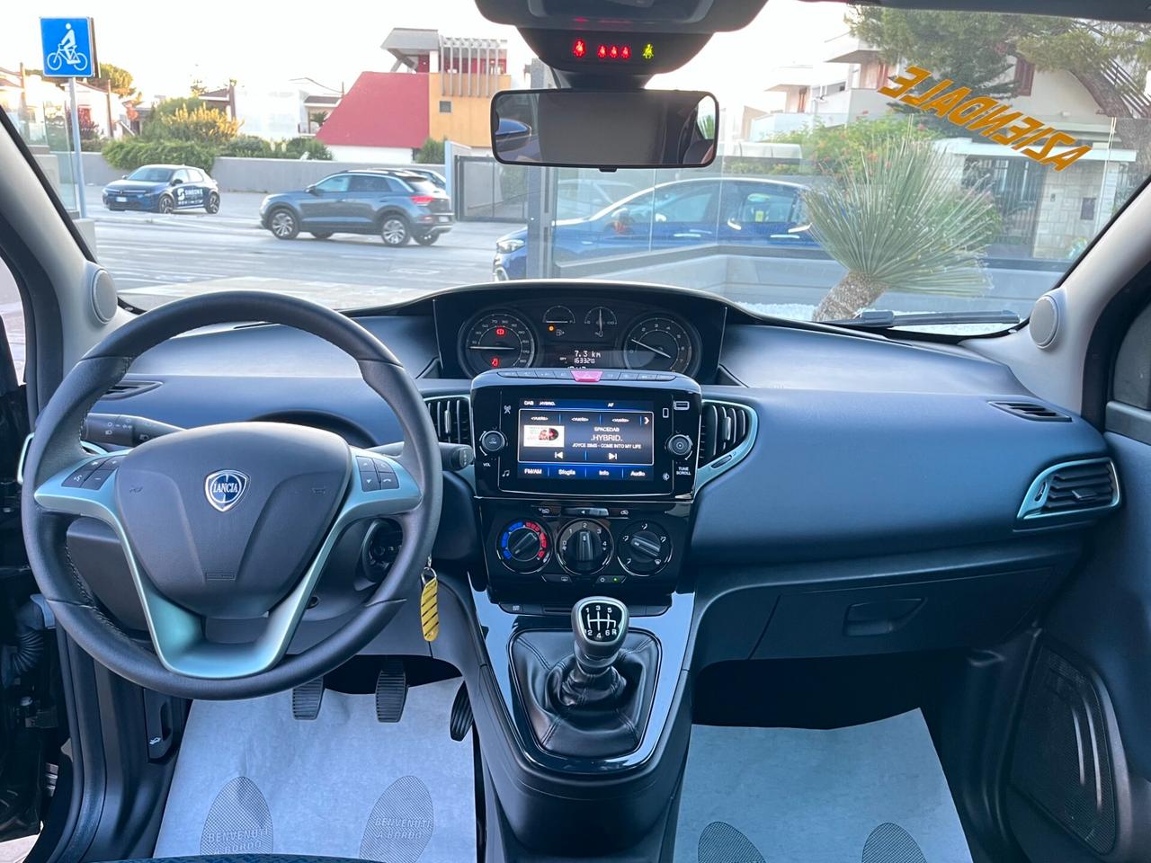 Lancia Ypsilon 1.0 FireFly 5 porte S&S Hybrid Gold