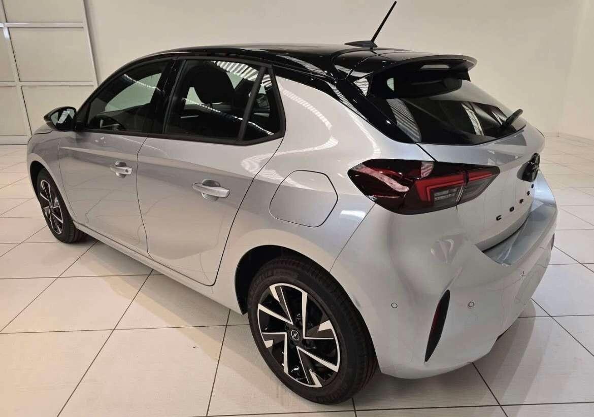 Opel Corsa 1.2 100 CV Ultimate NOLEGGIO 12 MESI