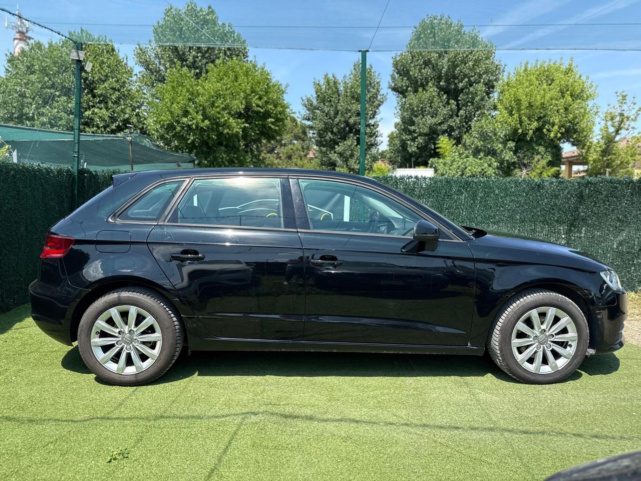 Audi A3 2014 1.6 TDI AUTOMATICA RADAR ASSIST NEOPATENTATI