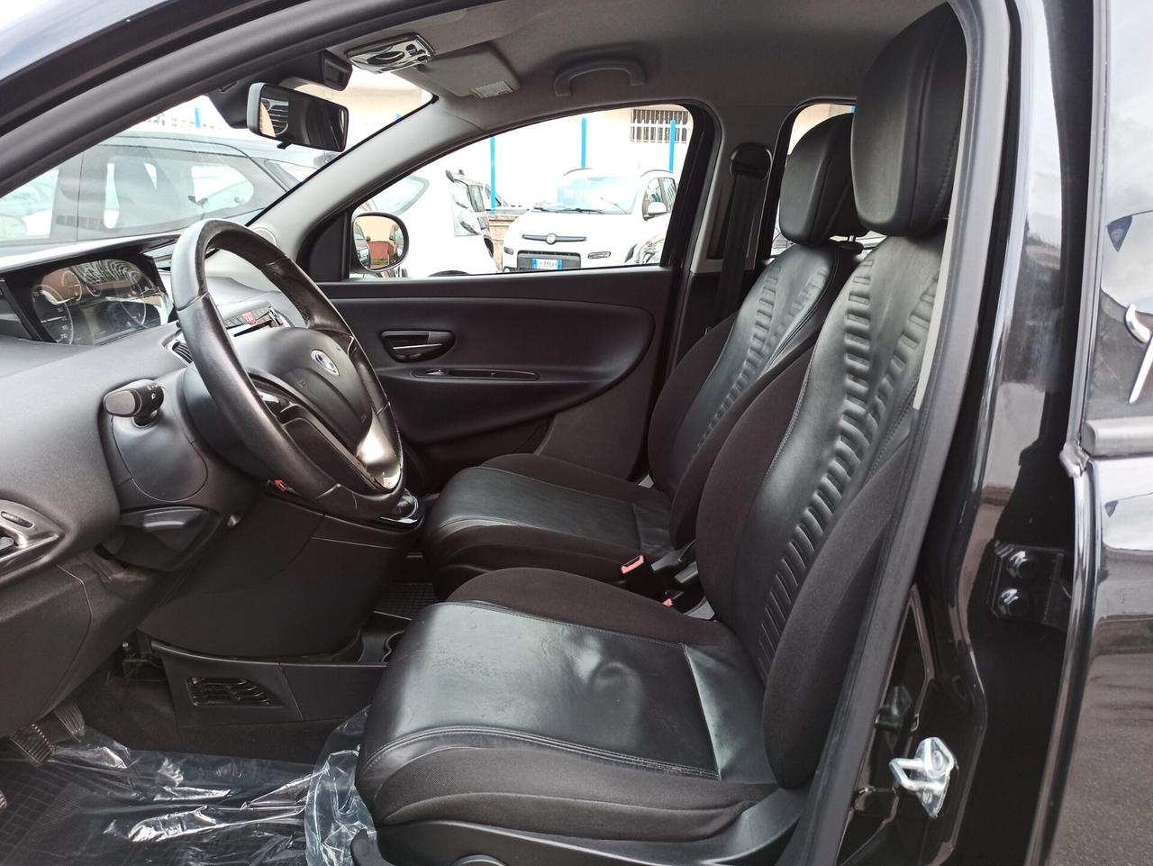 Lancia Ypsilon 1.3 MJT 16V 95 CV 5p. S&S Platinum