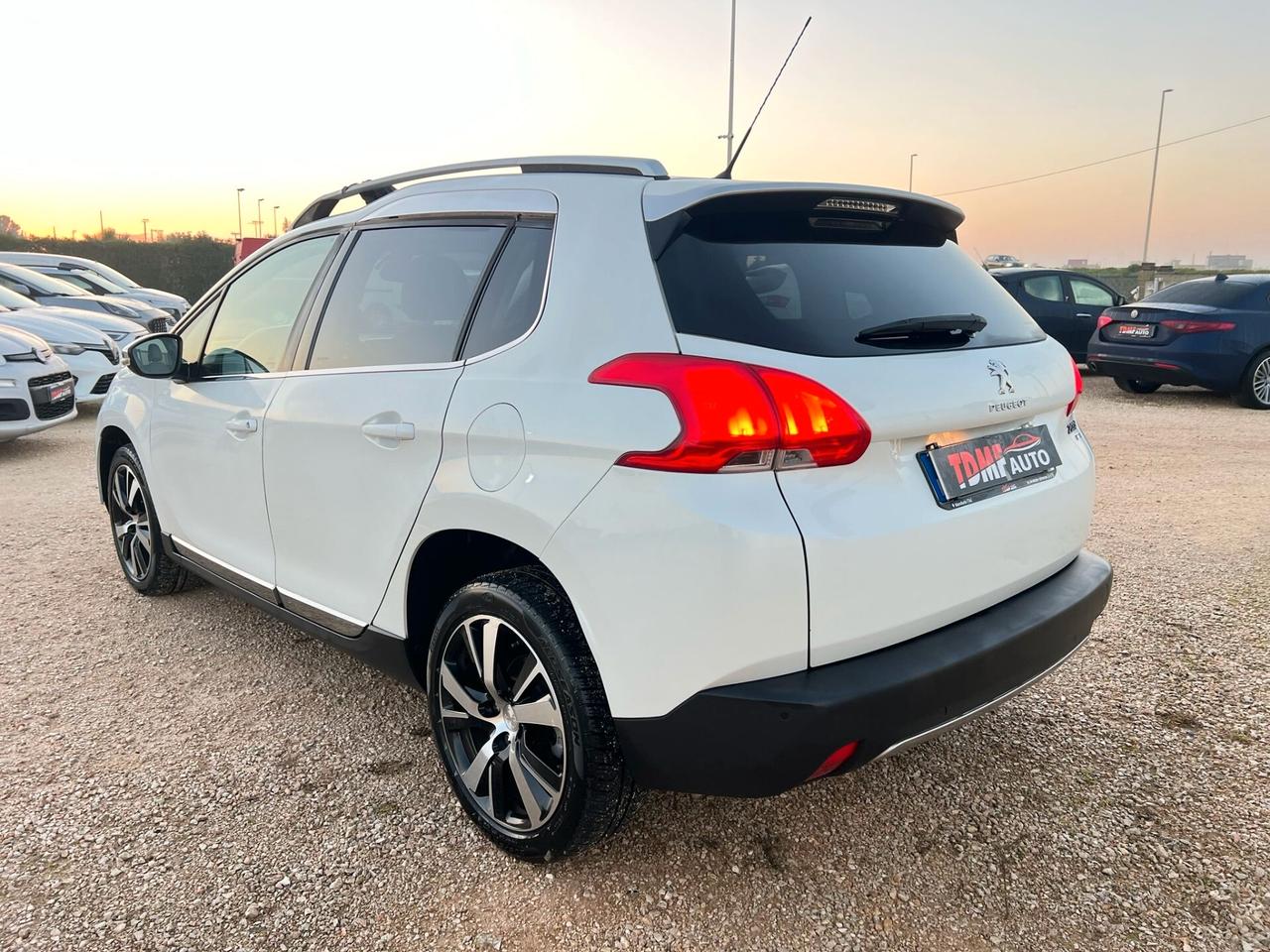 Peugeot 2008 1.6 HDi 115 CV Allure