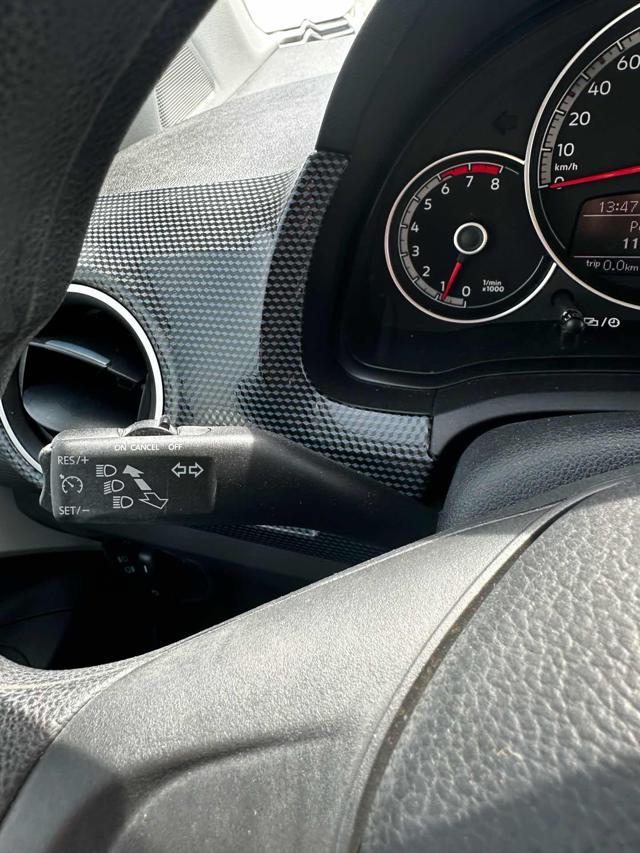 VOLKSWAGEN up! 1.0 5p. move up! OK NEOPATENTATO