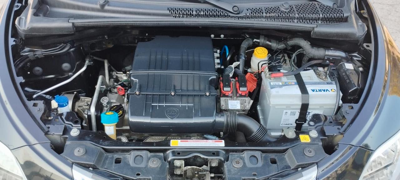 Lancia Ypsilon 1.2 69 CV 5 porte S&S Gold