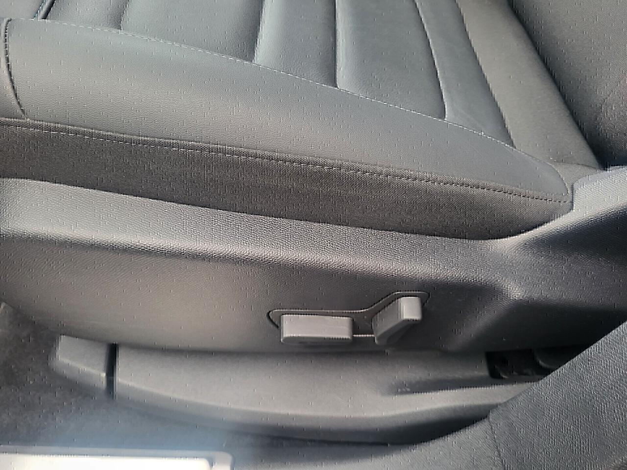 C5 Aircross BlueHDi 130 S&S EAT8 Shine Pack+navi+bixeno