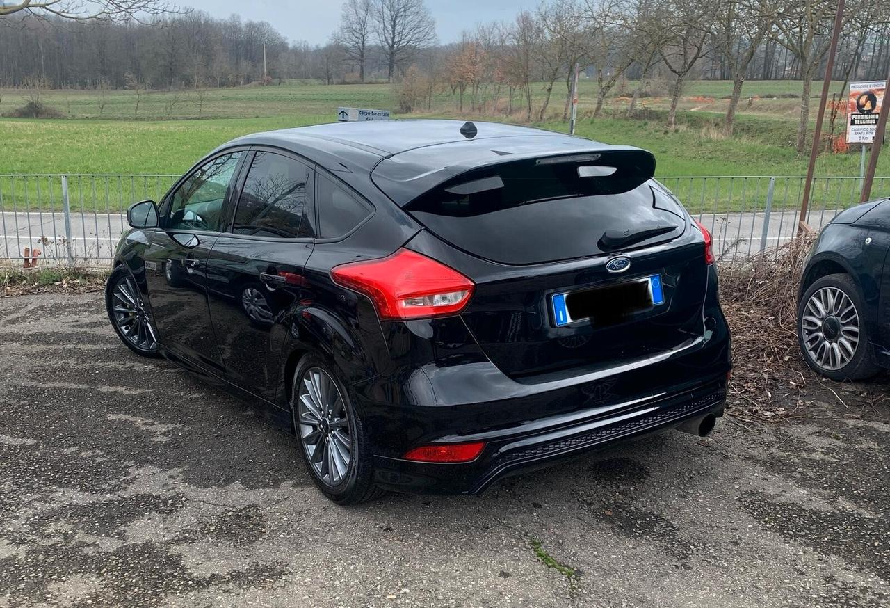Ford Focus ST Line sport - full optional 159500 km tagliandata in ottimo stato generale