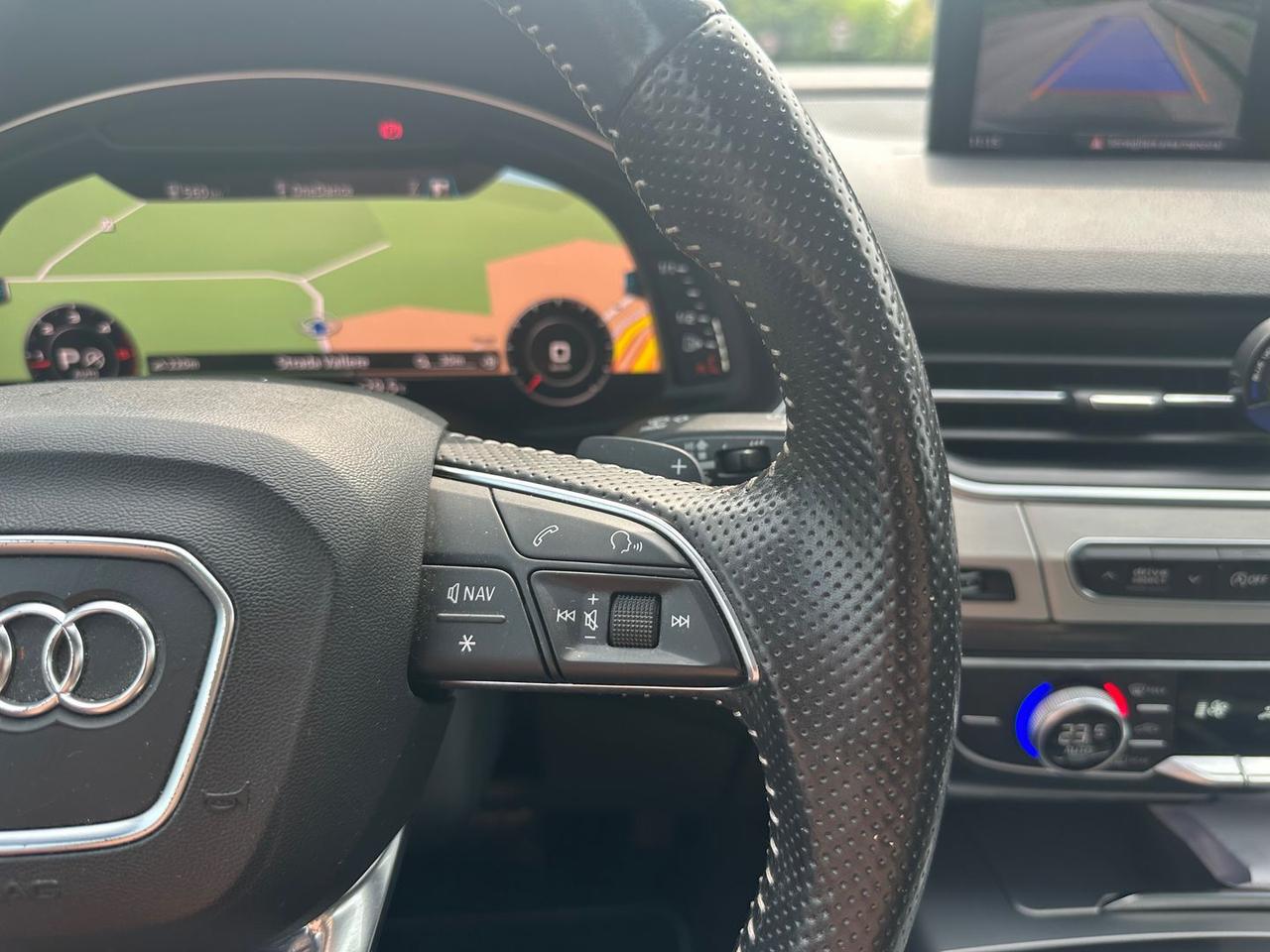 Audi Q7 S Line 3.0 TDI #5846