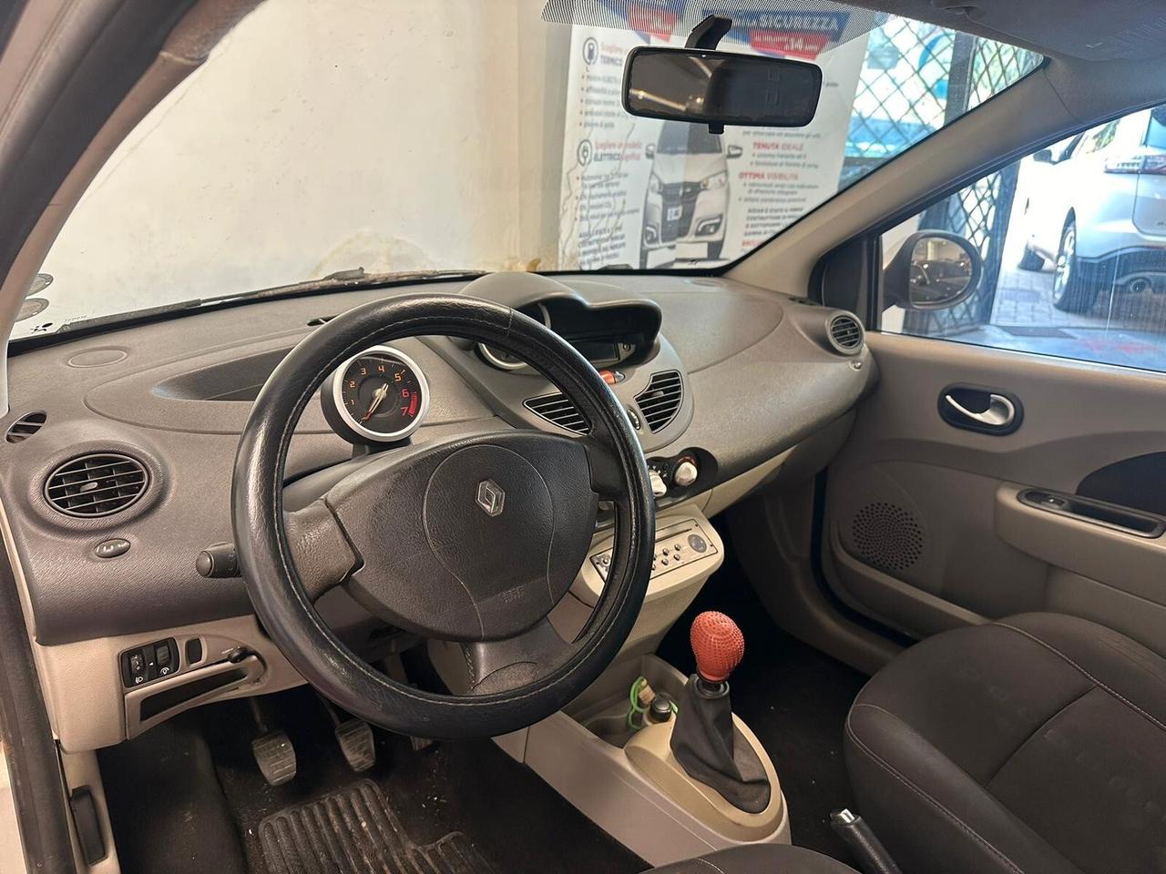 Renault Twingo 1.2 16V Initiale