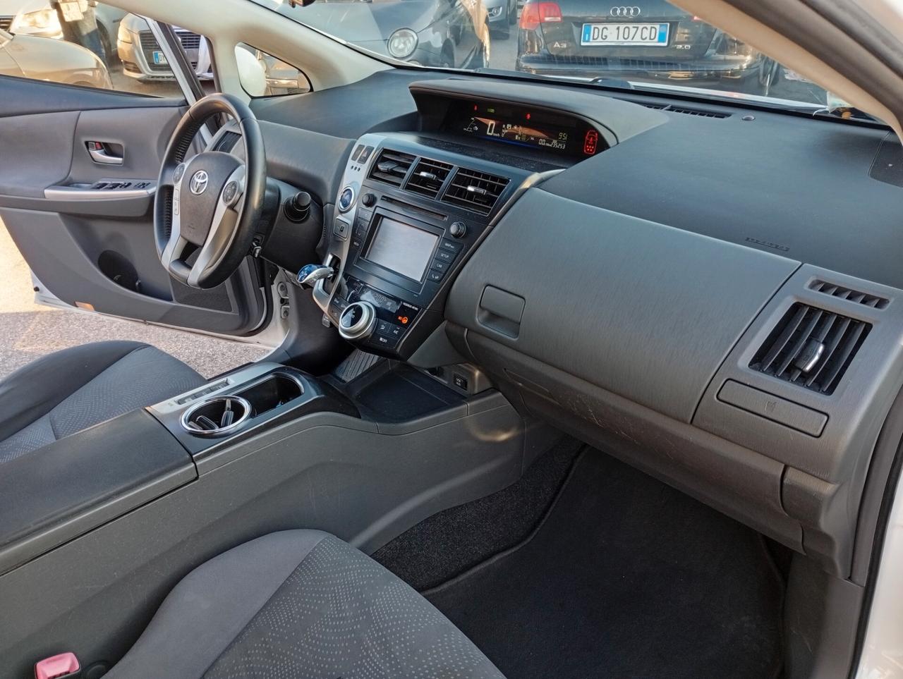 Toyota Prius Prius+ 1.8 Style 7 POSTI