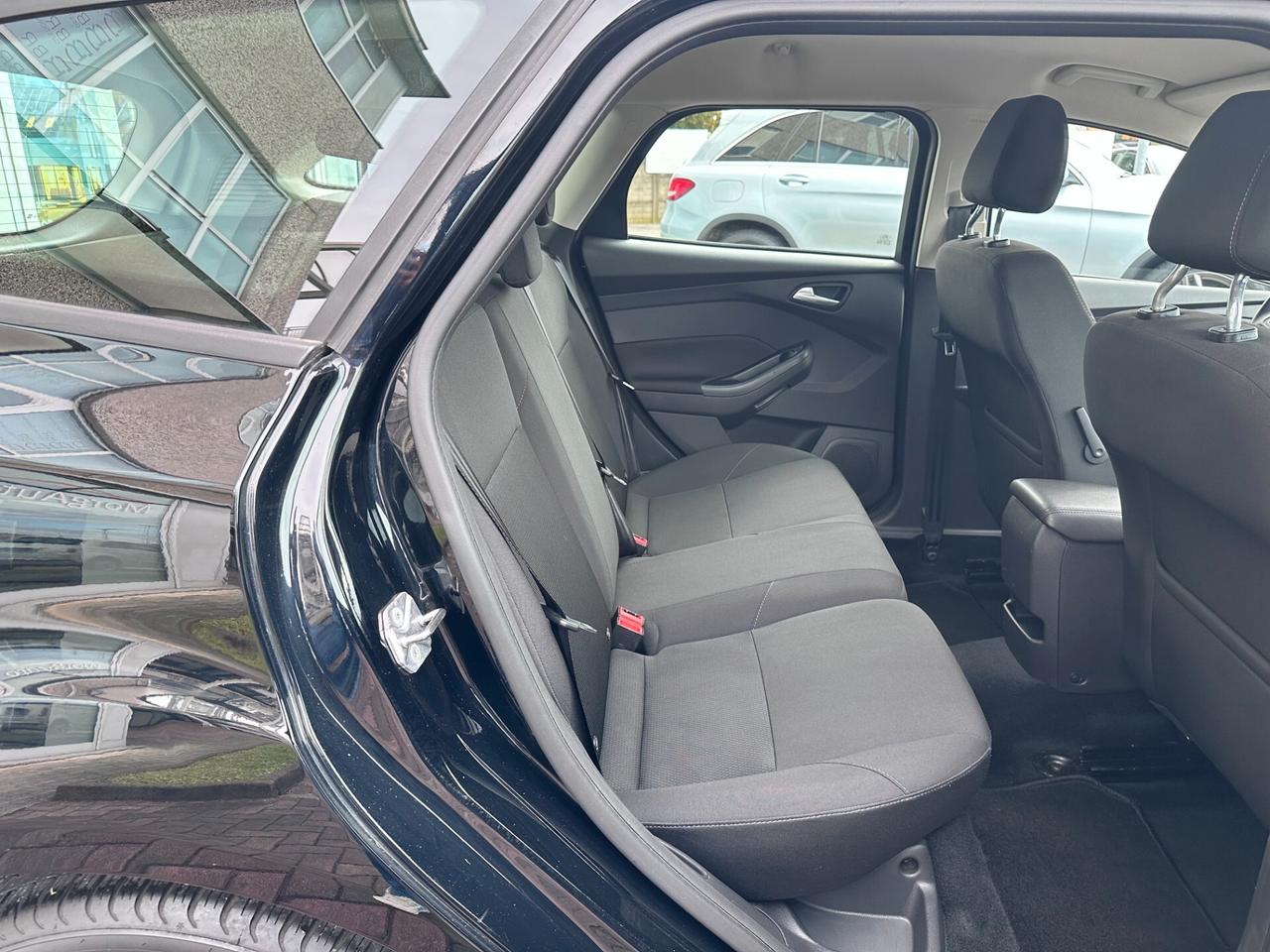 FORD FOCUS SW 1.5TDCI 120CV AUTOMATICA EURO6! NAVI! CARPLAY!