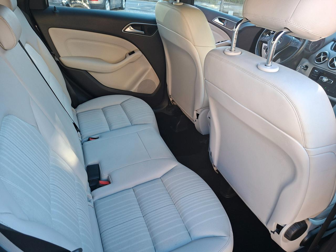 Mercedes-benz B 180 CDI BlueEFFICIENCY Premium