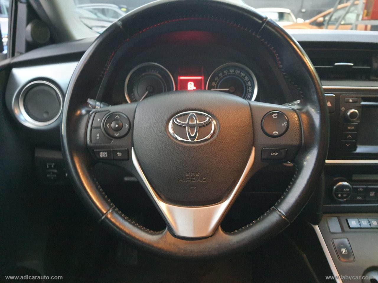 TOYOTA Auris 1.8 Hybrid Lounge