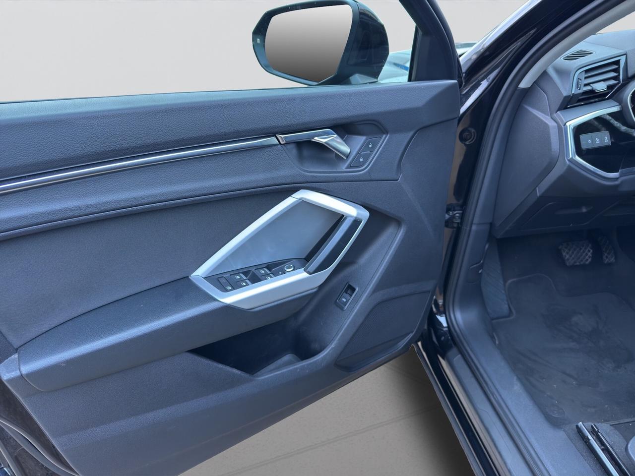 AUDI Q3 SPB 35 TDI S TRONIC IDENTITY BLACK - MY21