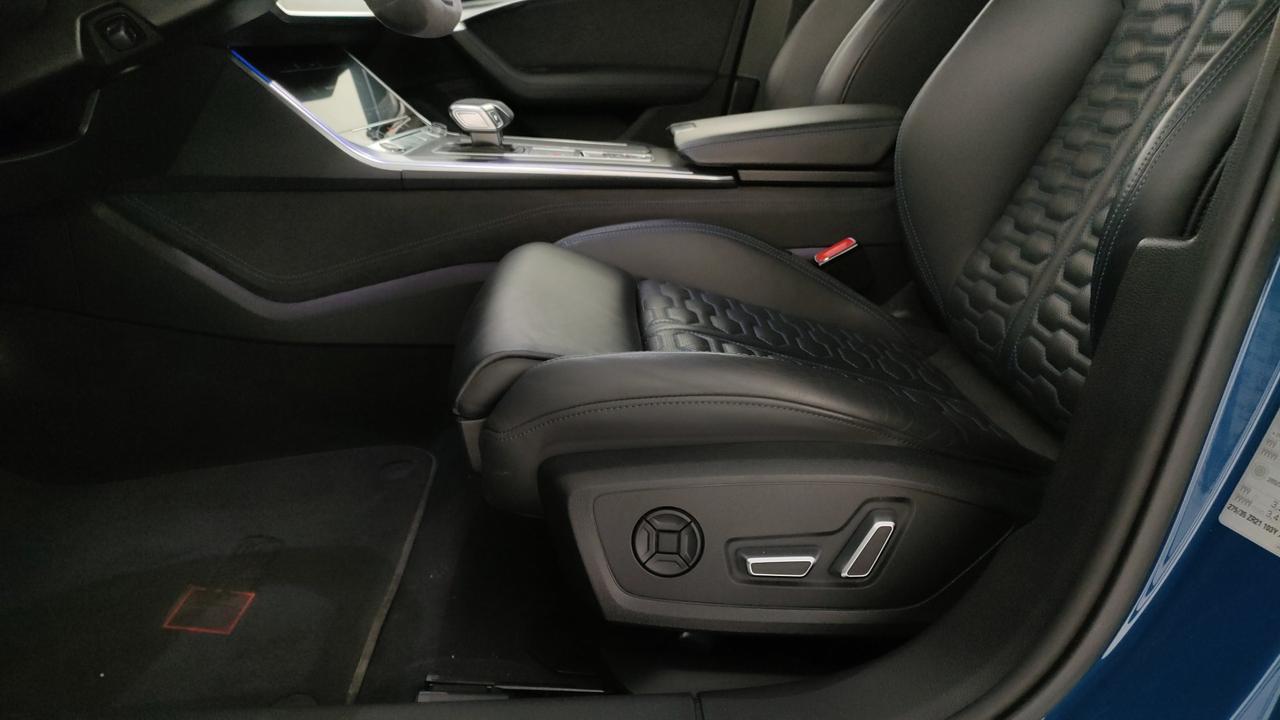 AUDI RS6 Avant 4.0 mhev performance quattro tiptronic