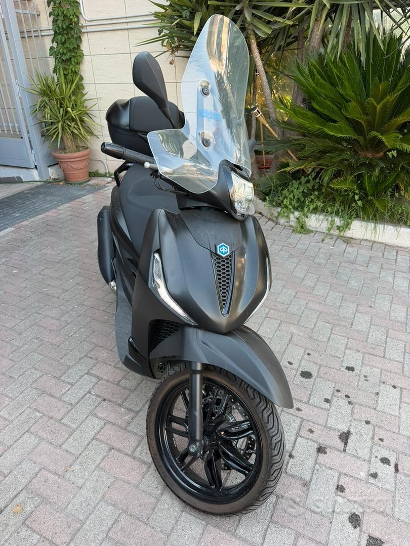 Beverly 300 uni pro 2024