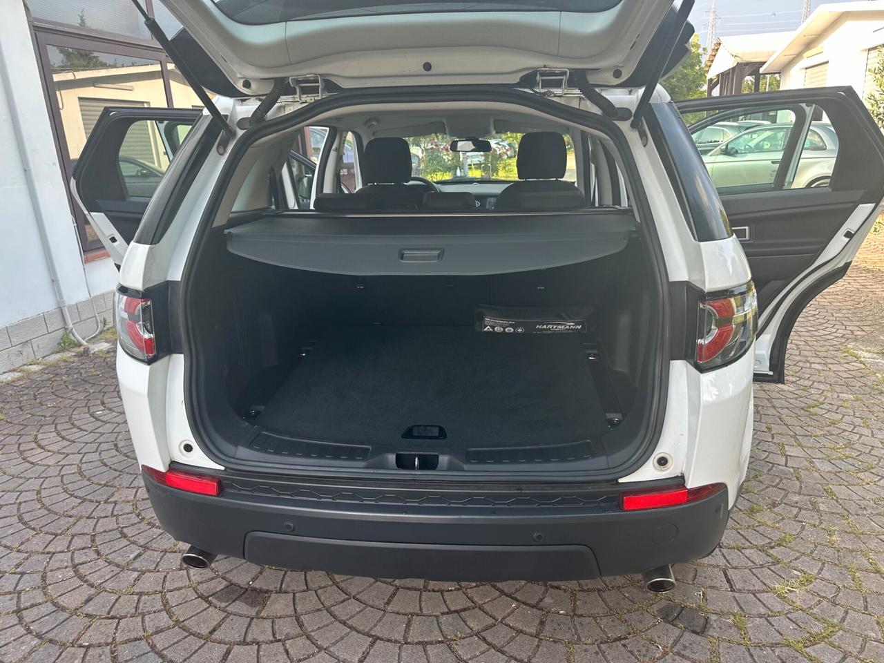 LAND ROVER DISCOVERY SPORT BELLISSIMO UNIPROPRIETARIO CON SOLO 98,000 KM FULL OPZ. PERMUTABILE