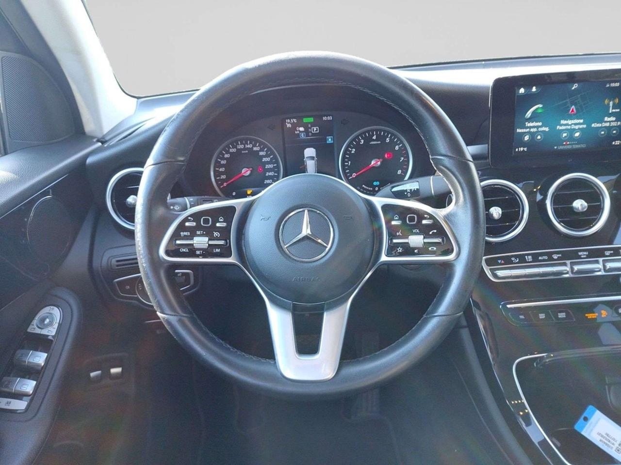 Mercedes-Benz GLC 300 MERCEDES GLC 300 e 4Matic Plug-in hybrid Business