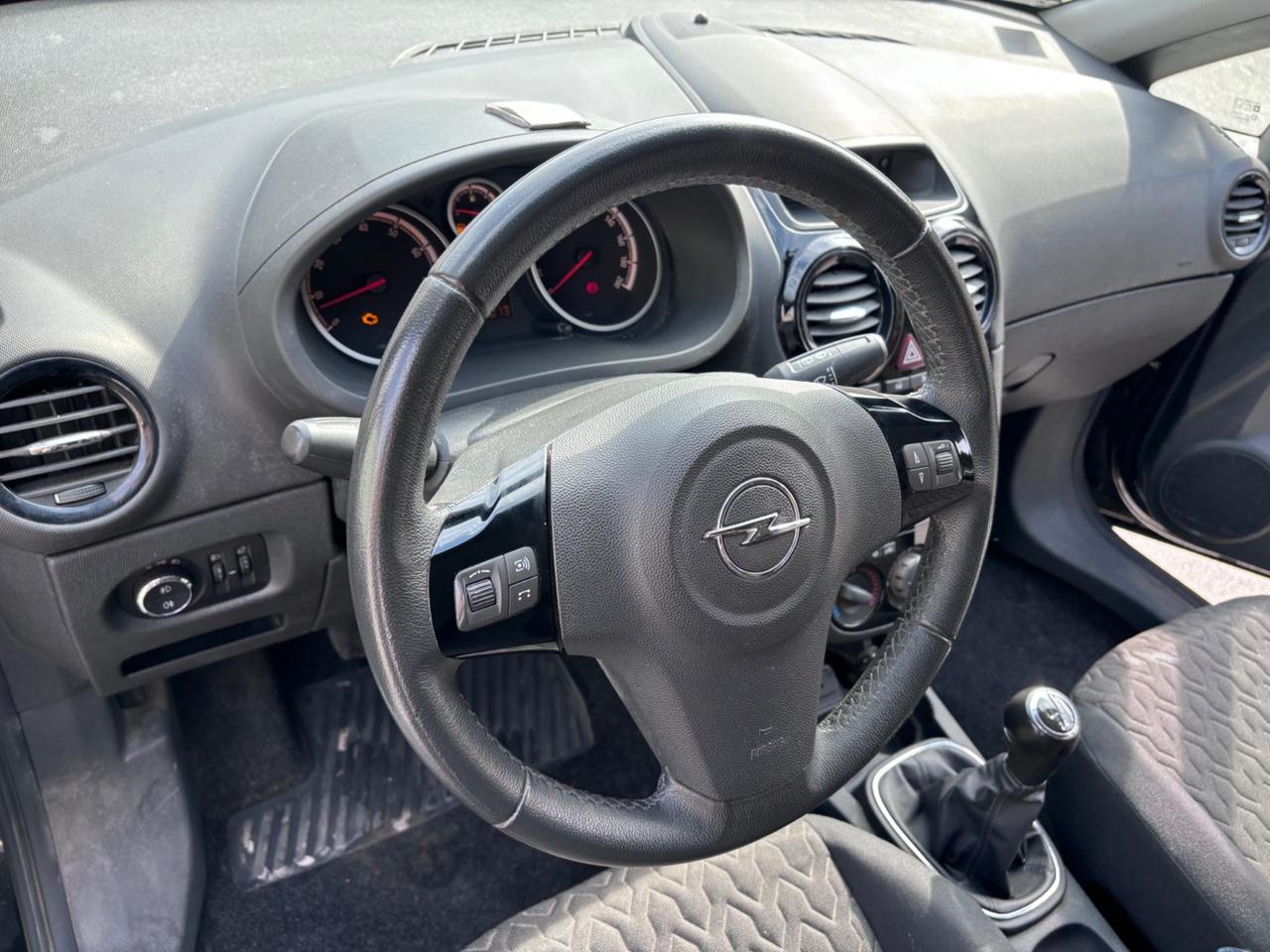 Opel Corsa 1.2 85CV 3 porte GPL-TECH b-color