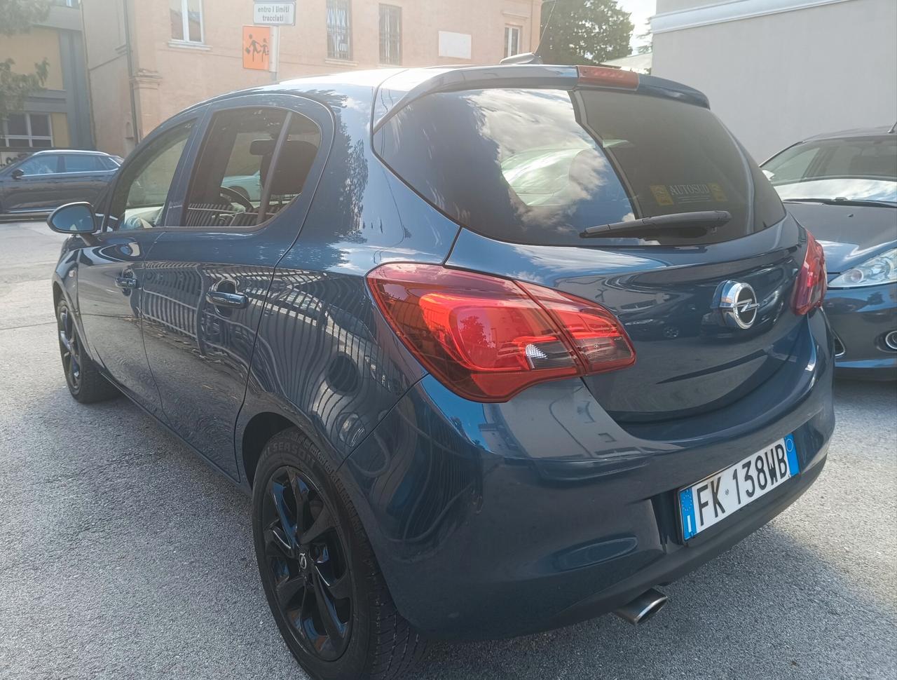 Opel Corsa 1.4 90CV GPL B-Color