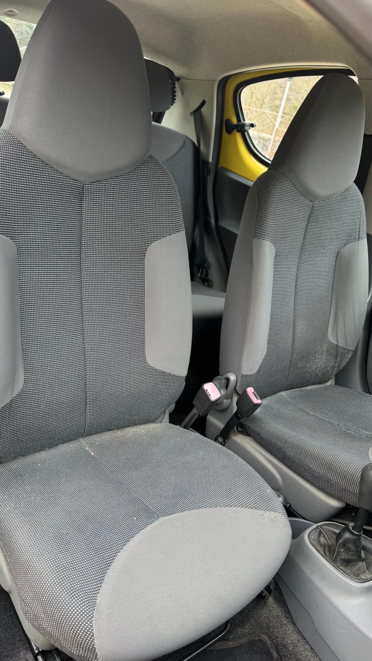 Peugeot 107 5 Porte 107 5p 1.0 12v Sweet Years ok neopatentati