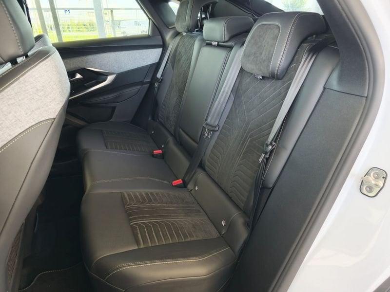 Peugeot 3008 Hybrid 136 GT e-DCS 6