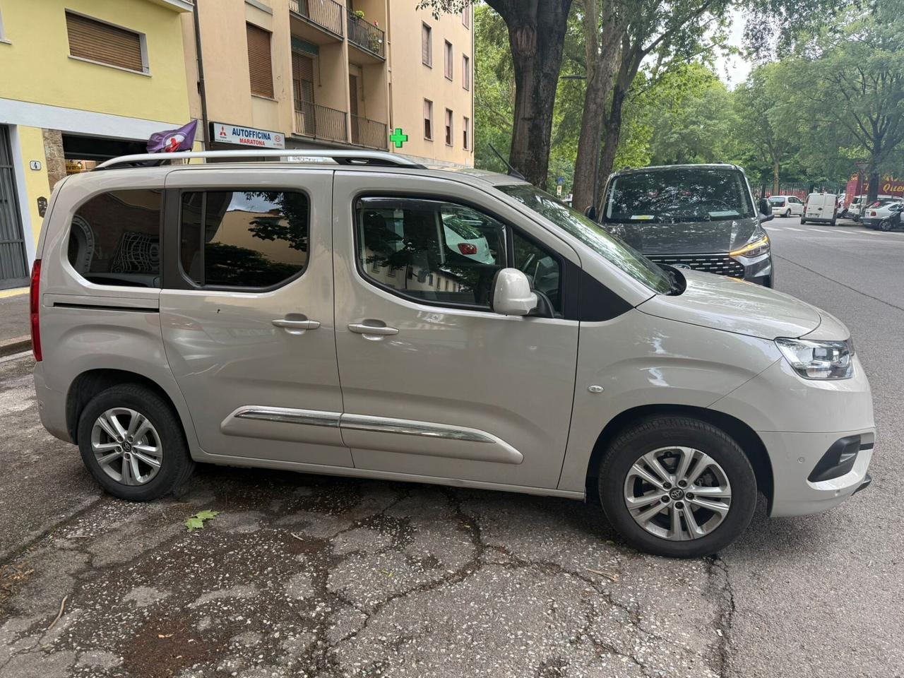 Toyota Proace Proace City Verso 1.2 110 CV S&S Short D Lounge