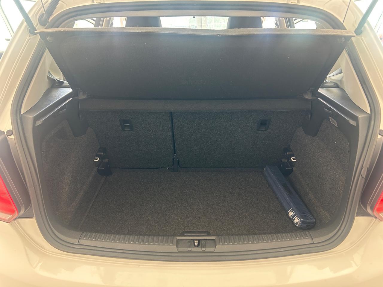 Volkswagen Polo 1.4 benzina 63kw 2013