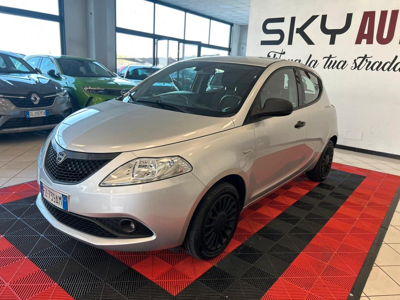 Lancia Ypsilon 1.2 69 CV 5 porte S&S Gold