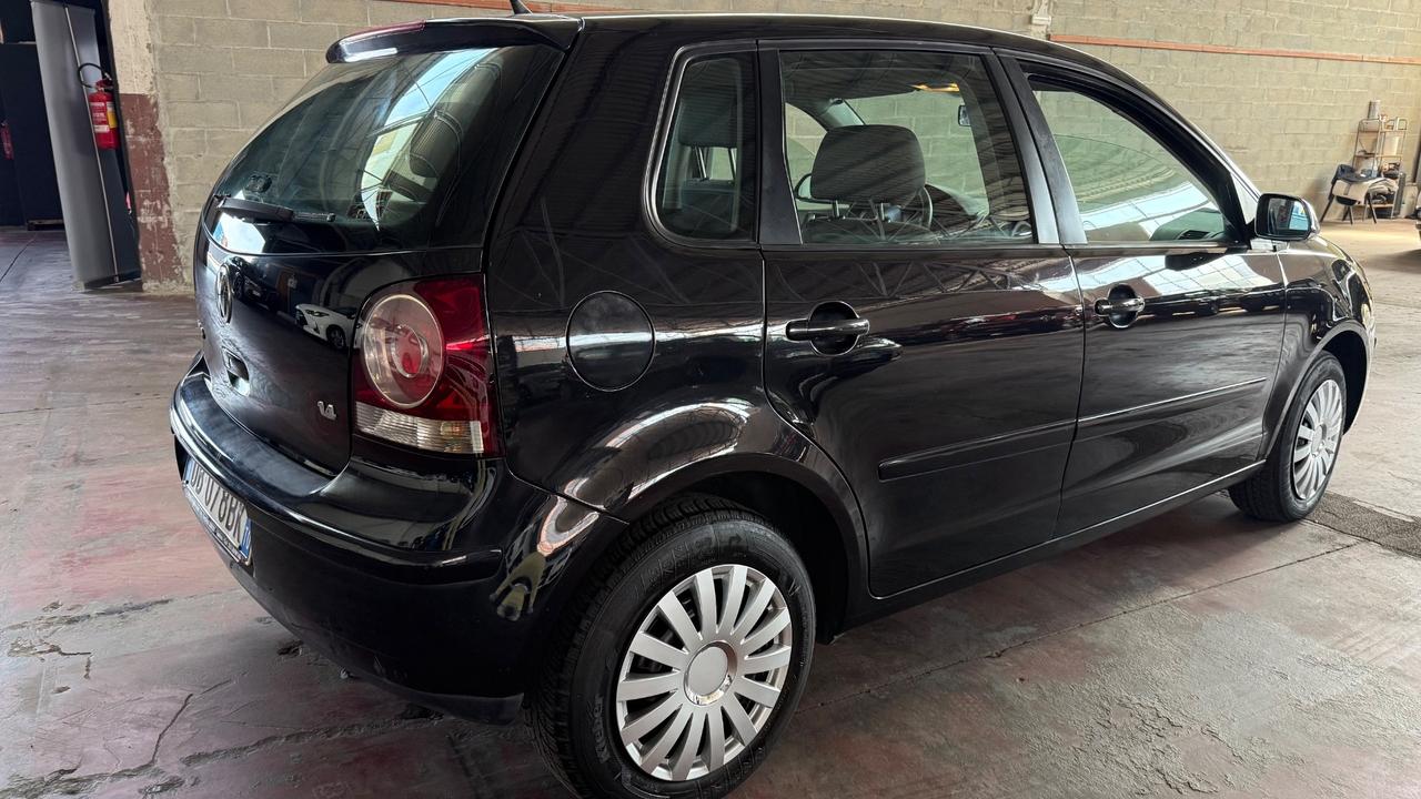 Volkswagen Polo 1.4/75CV 16V 5p. aut. Comfortline