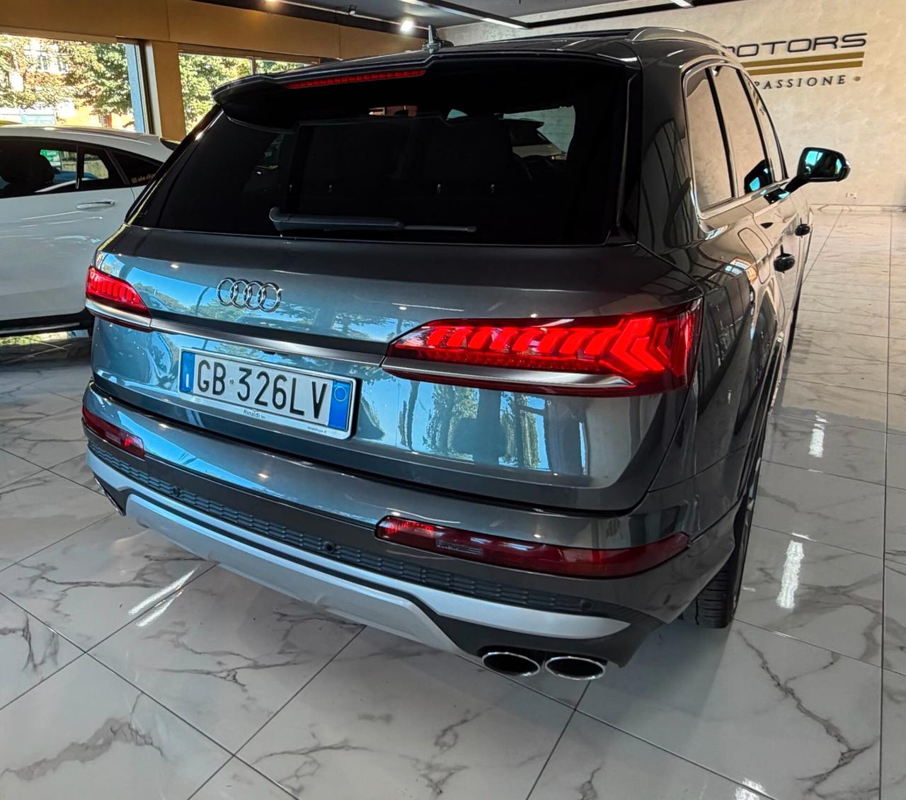 Audi SQ7 IVA ESPOSTA+GANCIO TRAINO+7 POSTI