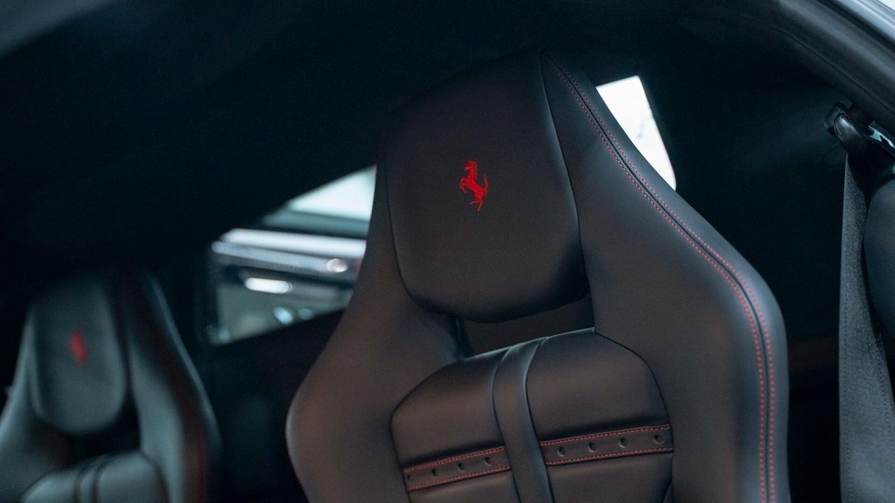 Ferrari 488 GTB 3.9 DCT FULL CARBON CARBOCERAMIC DISPLAY SEDIL