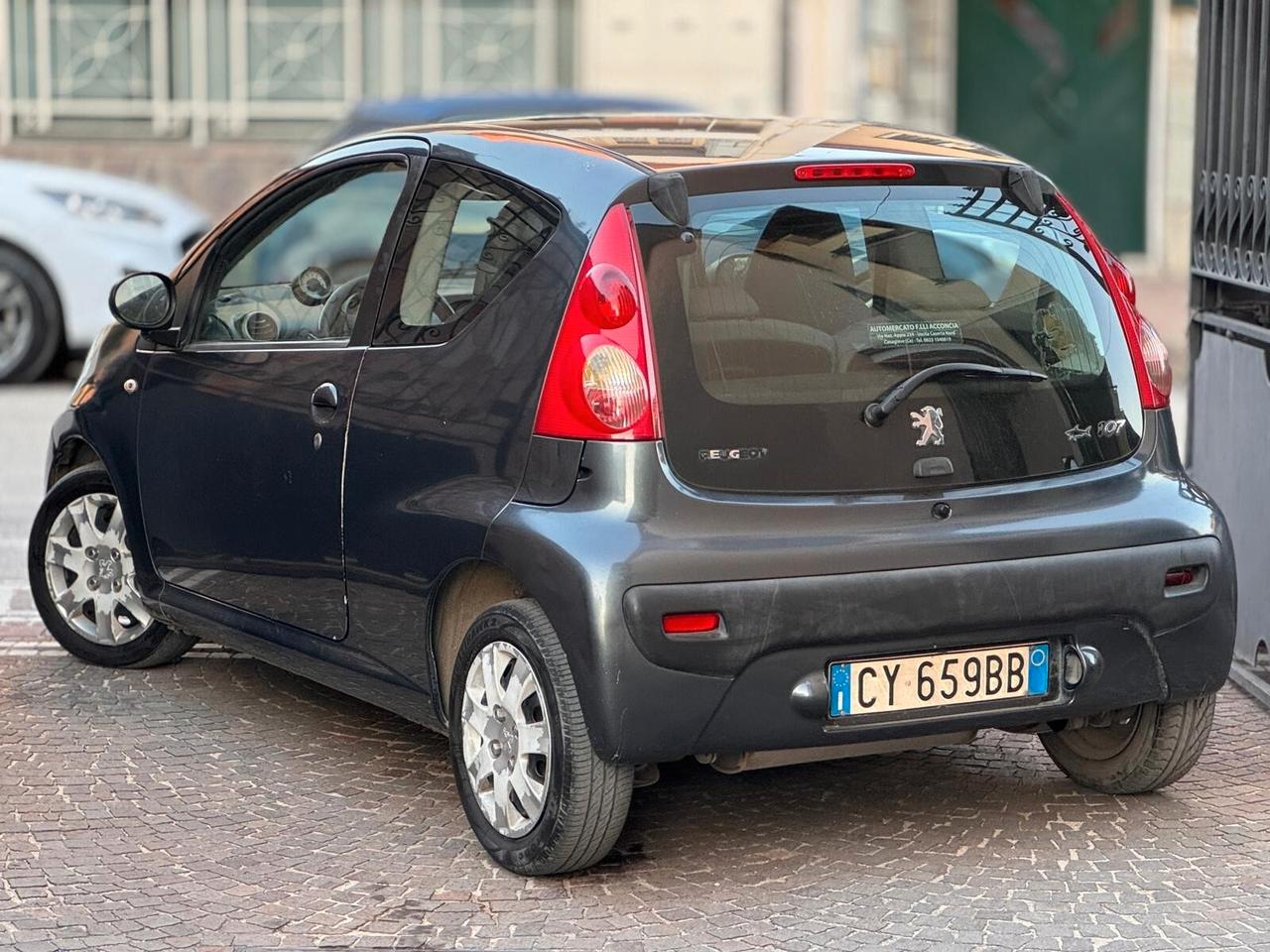 Peugeot 107 1.0 68CV 3p. Plaisir