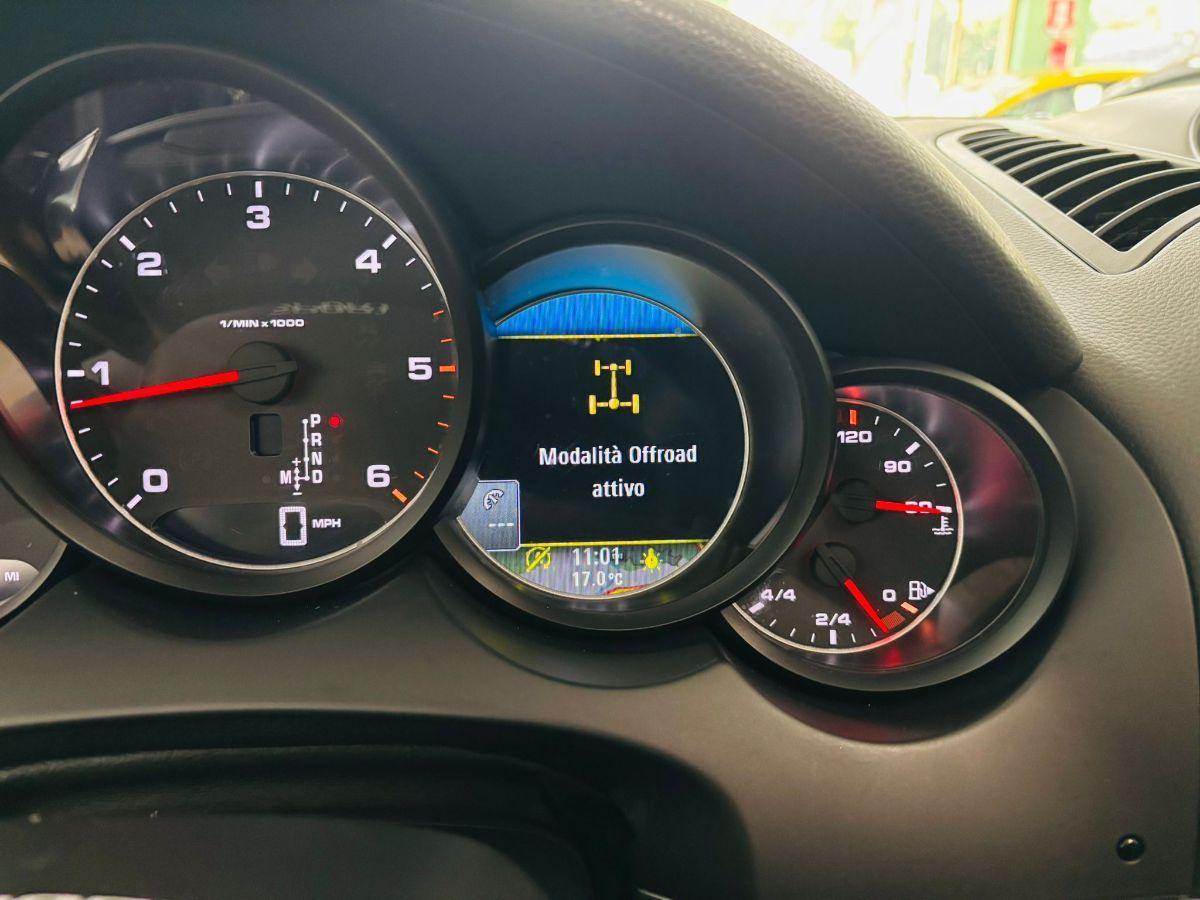 Porsche Cayenne 3.0 Diesel 245hp Extra Full