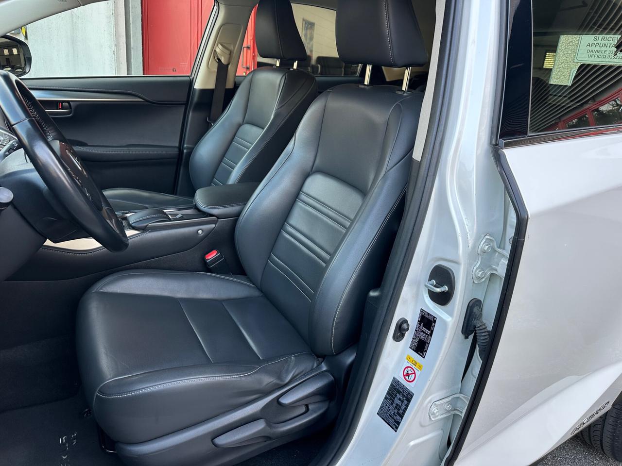 Lexus NX 300h 2.5 Executive cvt UNIPR.