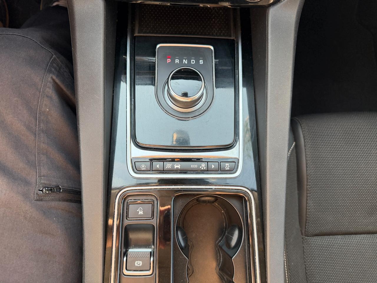 JAGUAR F-PACE R-SPORT 2017 2.0 DIESEL 241 CV *LEGGI