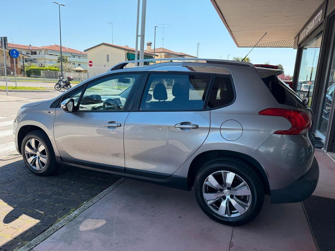 Peugeot 2008 PureTech 82