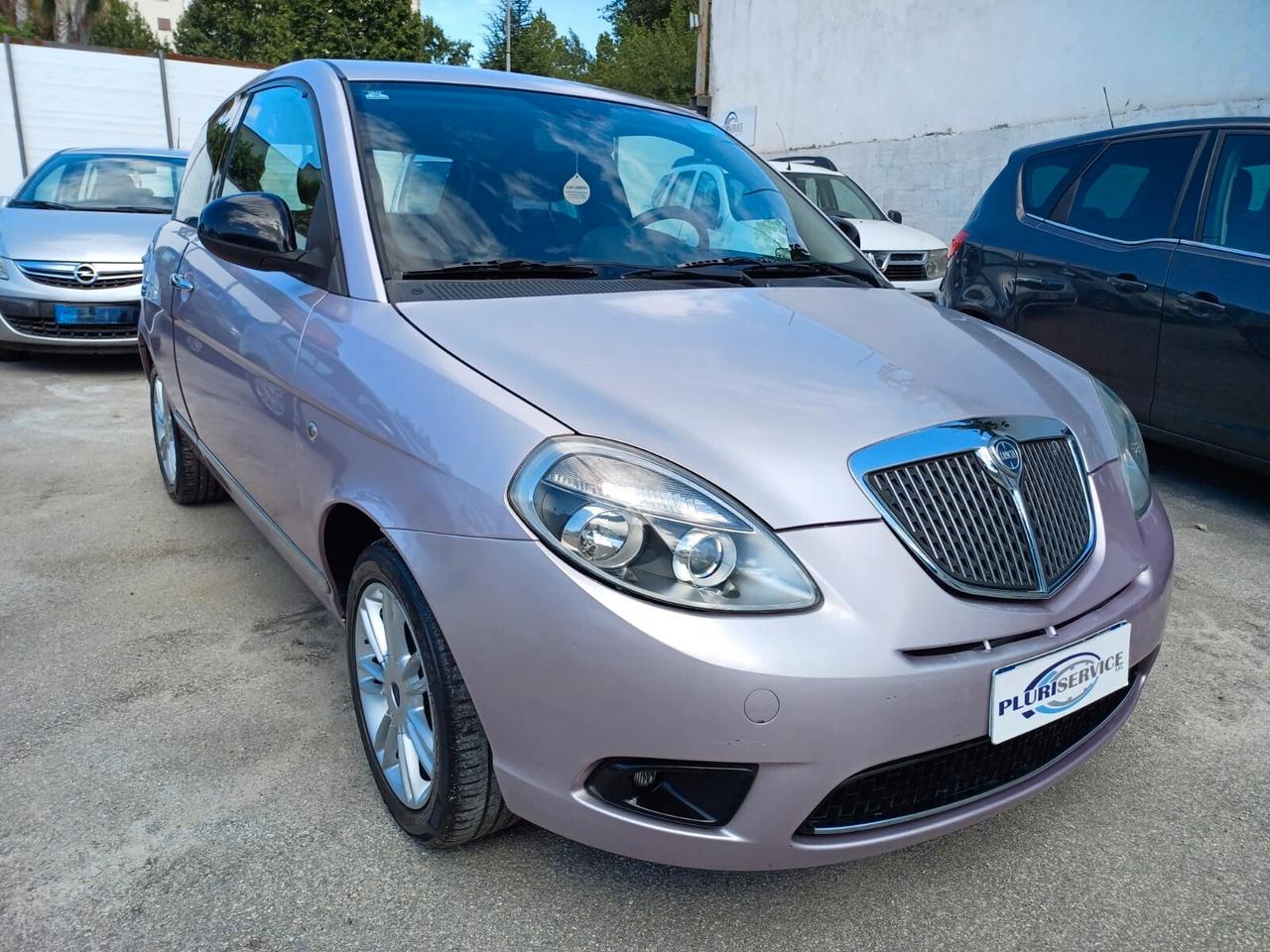 Lancia Ypsilon Unyca GPL - 2011