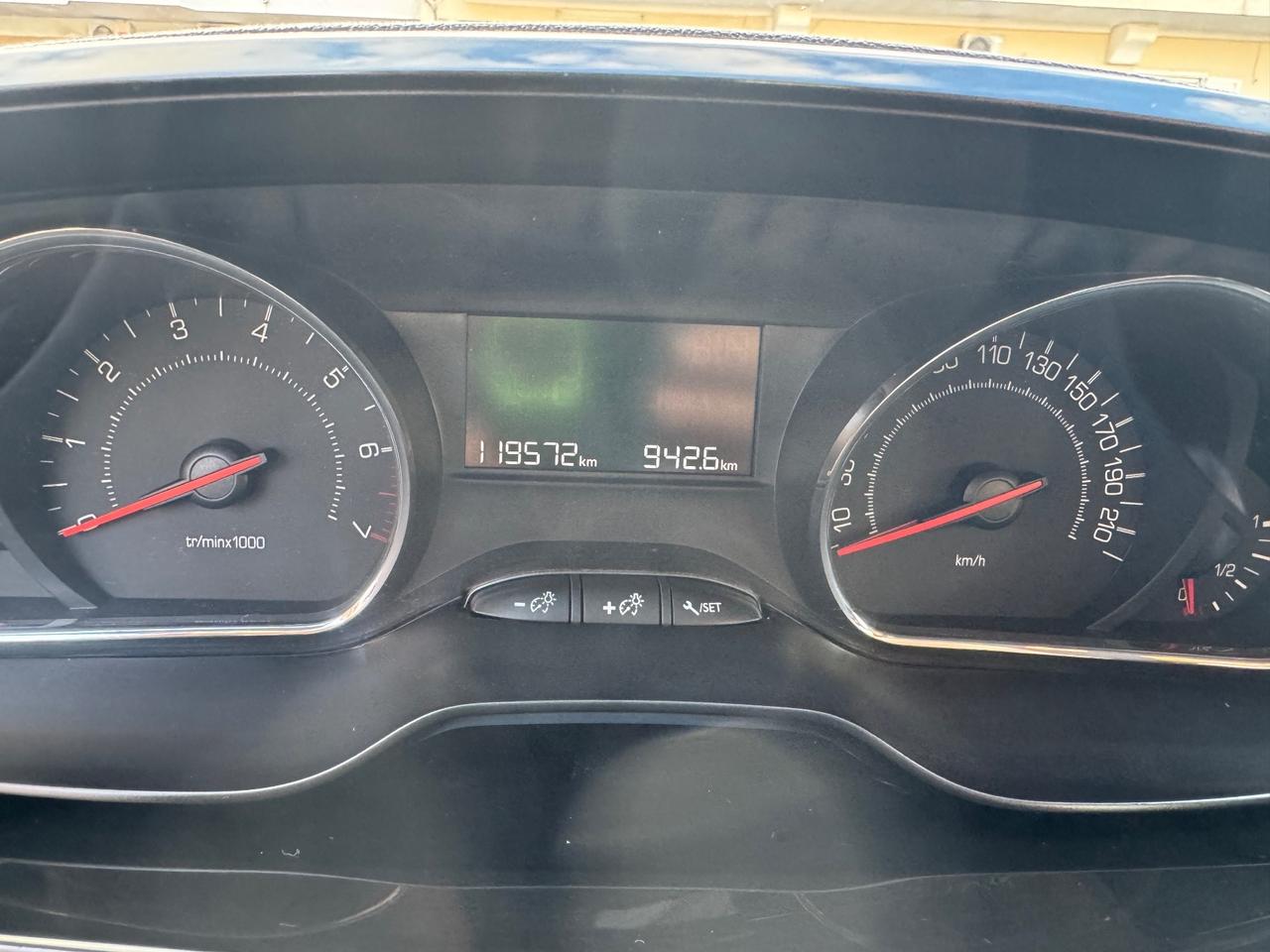 Peugeot 208 1.2 BENZINA 82CV Active 11/2013