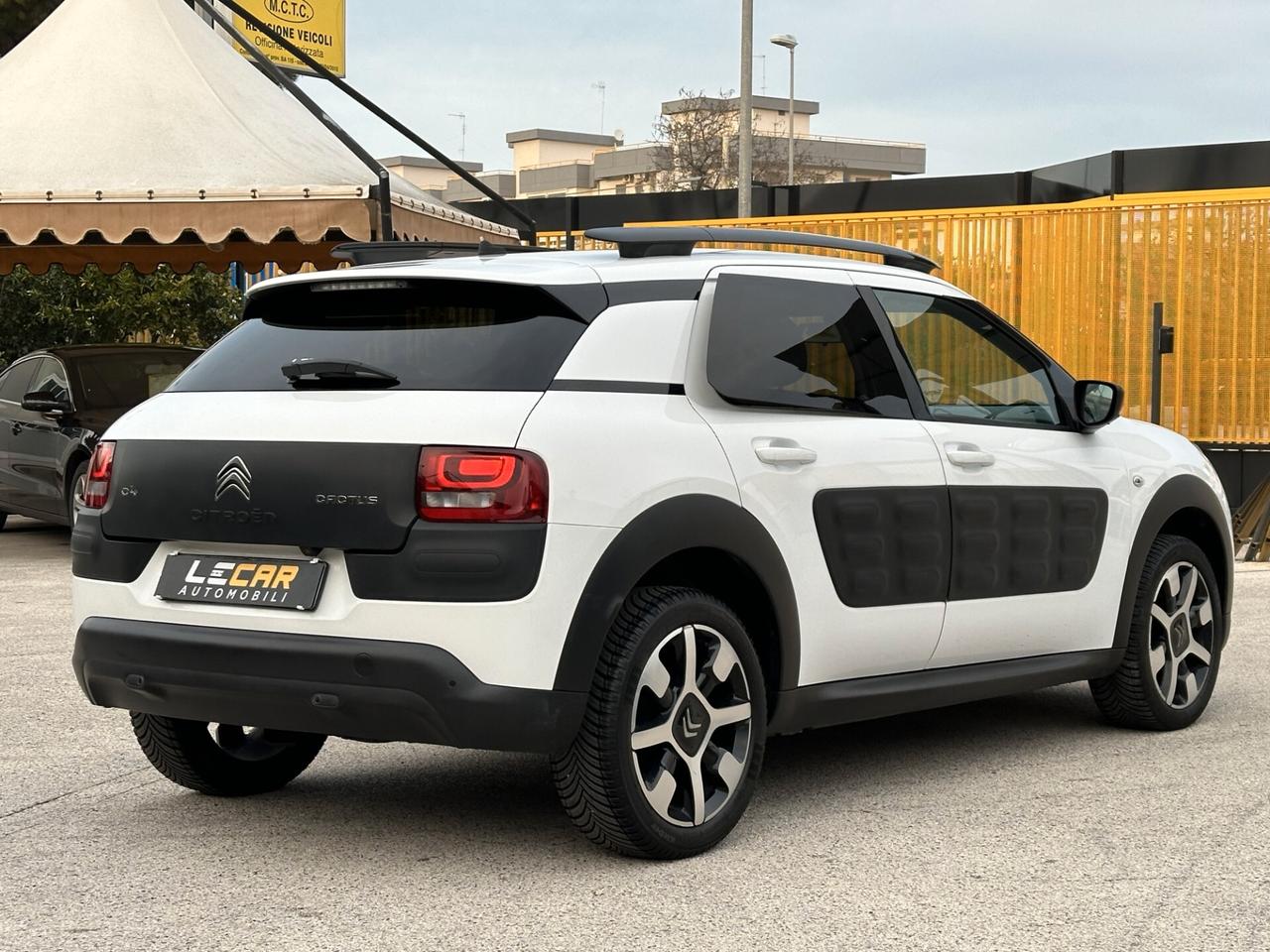 CITROEN C4 Cactus BlueHDi 100 Shine