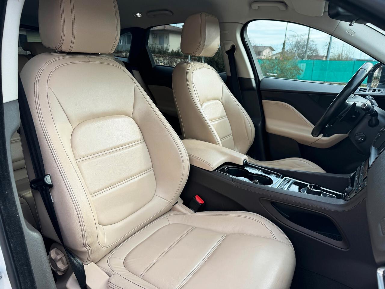 Jaguar F-Pace 2.0 Prestige AWD 180cv