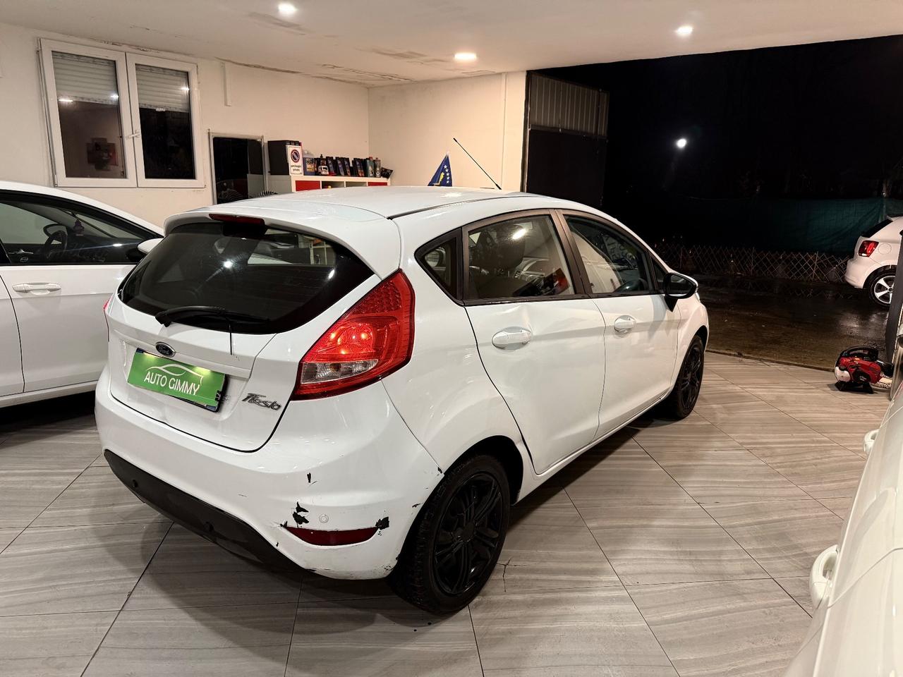 Ford Fiesta 1.2 BENZINA NEOPATENTATI